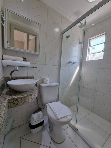 Bathroom 3, Casa Jardim Studios, São Paulo