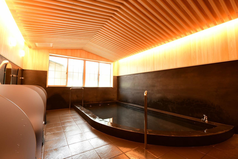 Bathroom 2, 高野山 宿坊 龍泉院 -Koyasan Shukubo Ryusenin-, Kōya