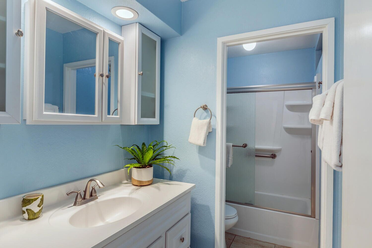 Bathroom 3, Puamana 9C, Kauai