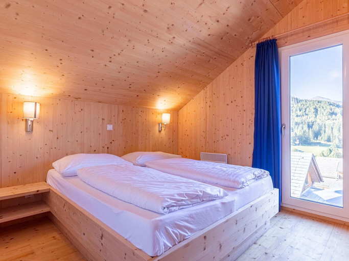 Bedroom 3, Lavish Chalet With Sauna Near Ski-slope, Murtal