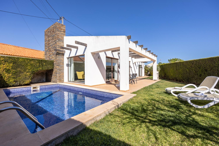 Others 4, Villa Botelha, Vila do Bispo