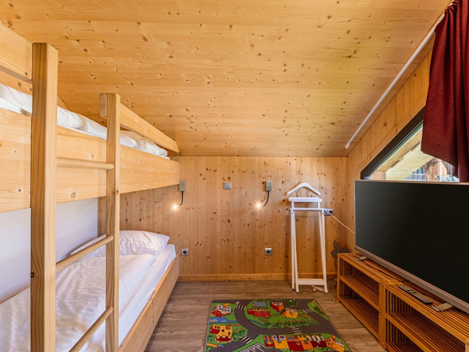 Bedroom 2, Amazing chalet with outdoor whirlpool, Murtal