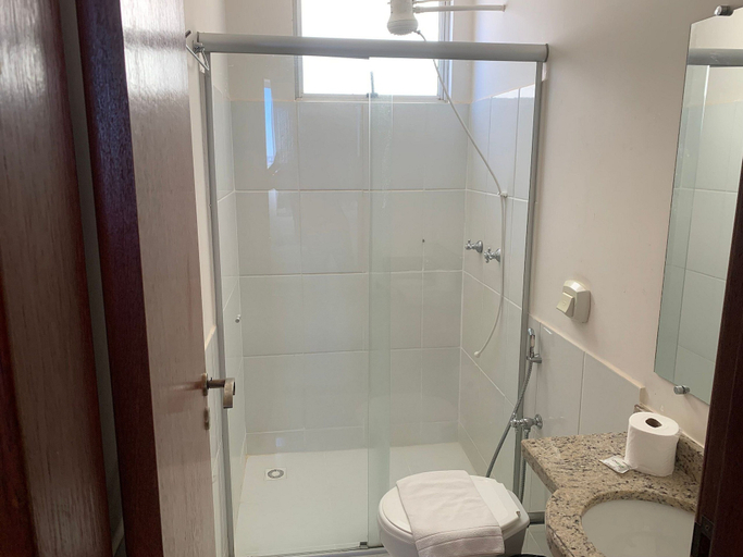 Bathroom 4, Toulon Multi Residence, Caldas Novas