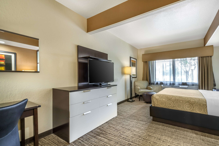 Bedroom 3, Best Western Plus Lackland Hotel & Suites, Bexar
