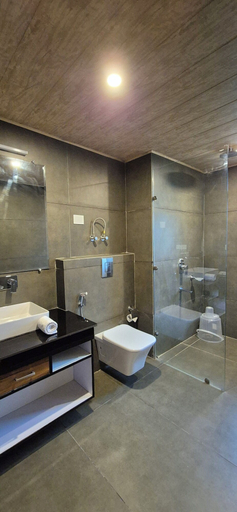 Bathroom 3, NAZAARA - A Luxe Retreat, Kullu