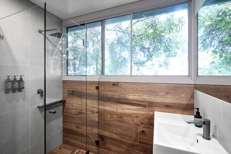Bathroom, Roar And Snore, Sydney