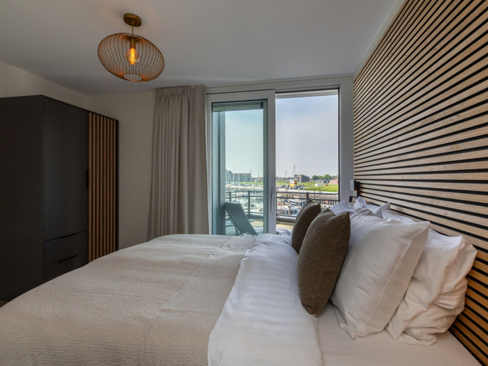 Room 4, Apartment in Sint-annaland Near Beach, Tholen