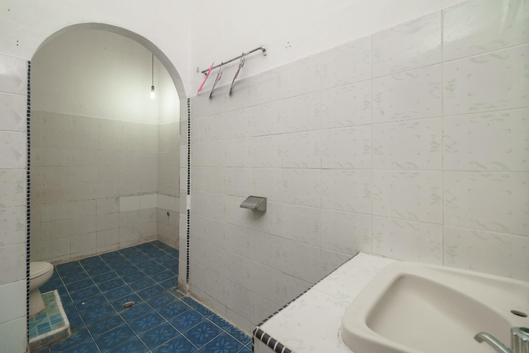 Bathroom 6