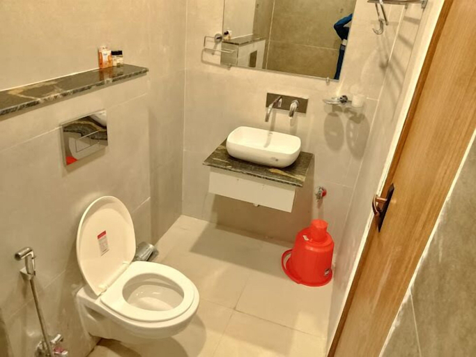 Bathroom, Hotel Samriddhi, Bhojpur