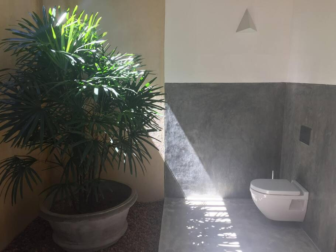 Bathroom 4, ETAMBA HOUSE, Habaraduwa