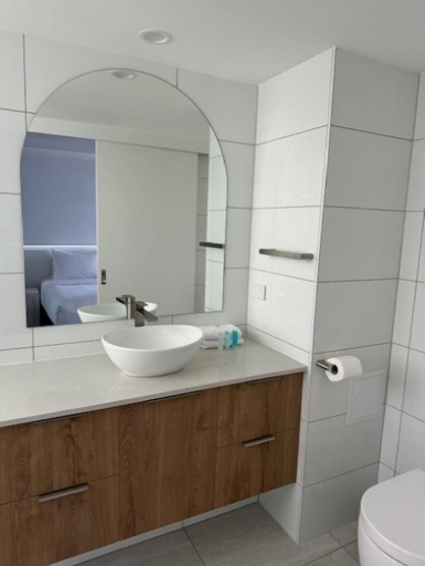Bathroom 5, Pacific Regis Apartments, Gold Coast