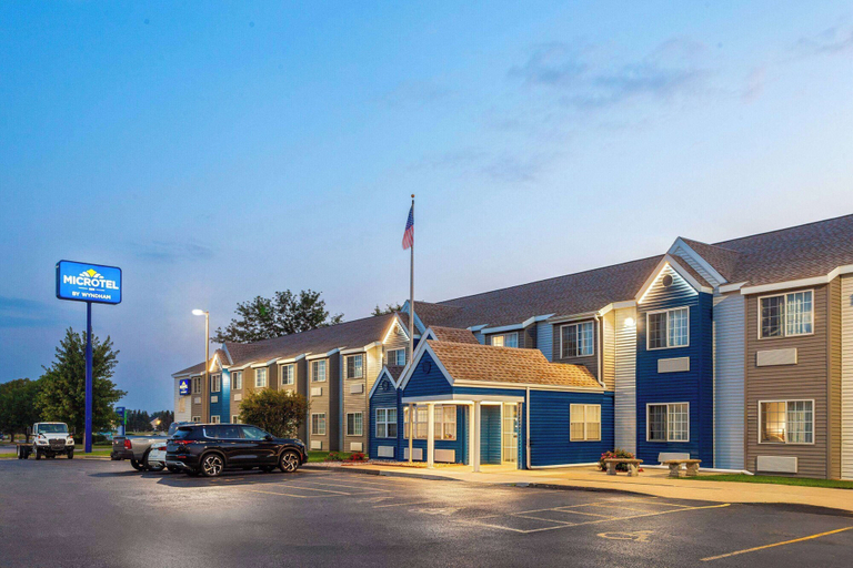 Exterior & Views 2, Microtel Inn by Wyndham Janesville, Rock