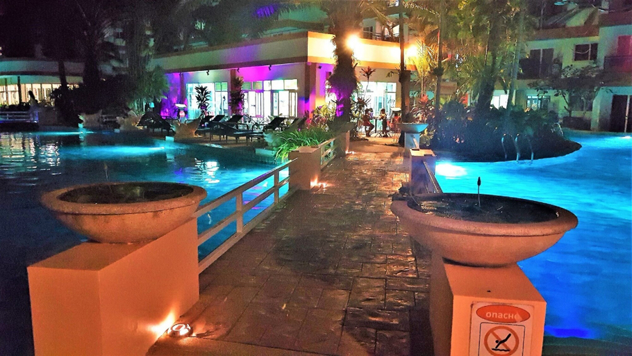 Sport & Beauty, 1 bed Condo With Direct Pool Access - Sleeps 2, Pattaya