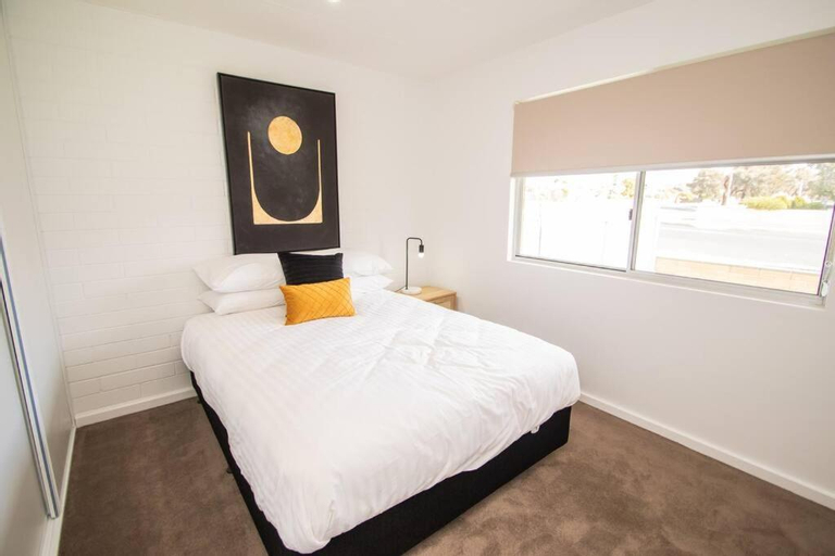 Bedroom 5, Willow Court Unit 3, Broken Hill