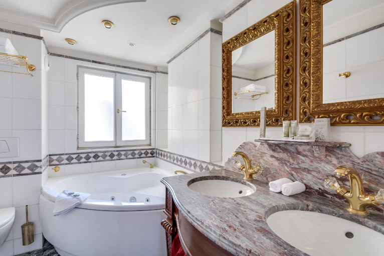 Bedroom 2, La Villa Royale Hotel, Paris