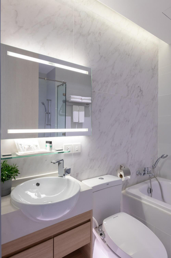 Bathroom 27