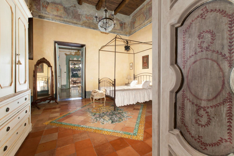 Room 5, Palazzo Crocione in Positano, Salerno