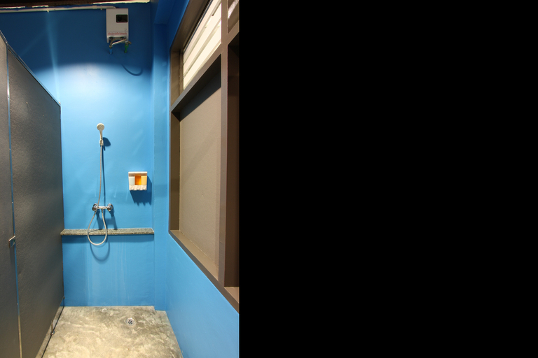 Bathroom 5, Pak-Up Hostel, Mueang Krabi