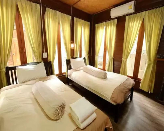 Bedroom 6