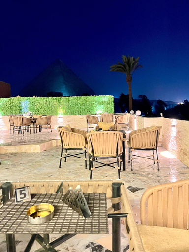 Food & Drinks 5, Golf Pyramids View, Al-Ahram