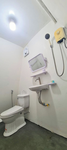 Bathroom 4, Europe Enchanted Bungalow Koh Rong, Sihanoukville