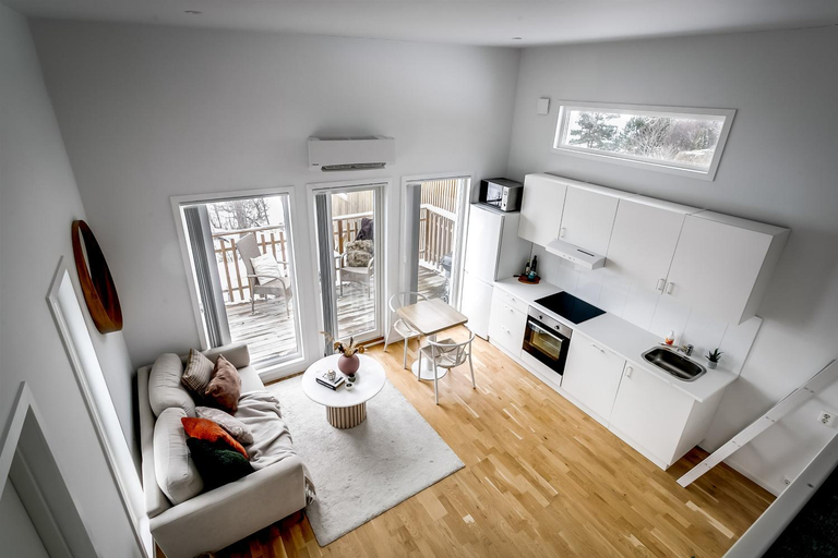 Others 3, Lakefront Spa Villa with Hot Tub and Private Dock, Upplands-Bro