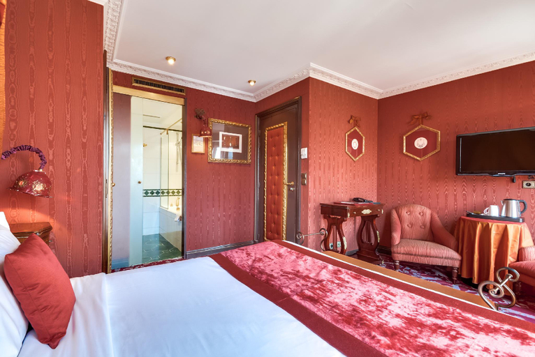 Bedroom 2, La Villa Royale Hotel, Paris