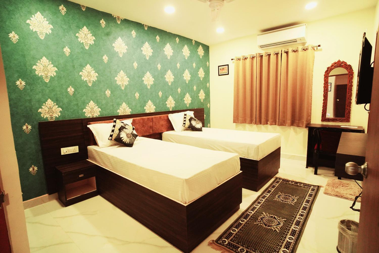 Bedroom 2, Anand Kanan, Varanasi