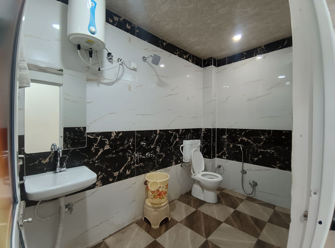 Bathroom 5, Hotel Shree Balaji, Ujjain