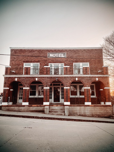 Exterior & Views, Westphalia Inn, Osage
