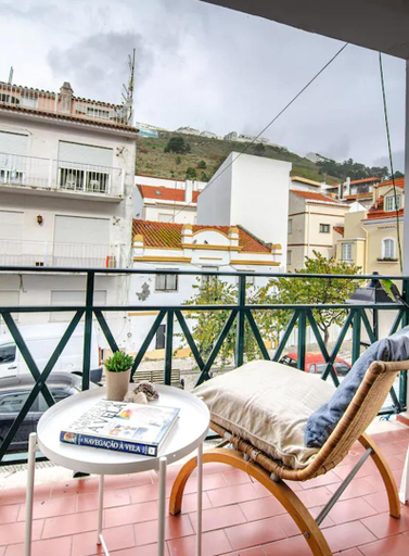 4, Leva DMar, Nazaré