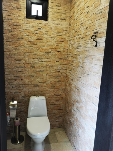 Bathroom 2, Гостевои дом Discovery, Almaty