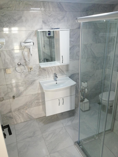 Others 2, Bo homes suıt apart, Kale