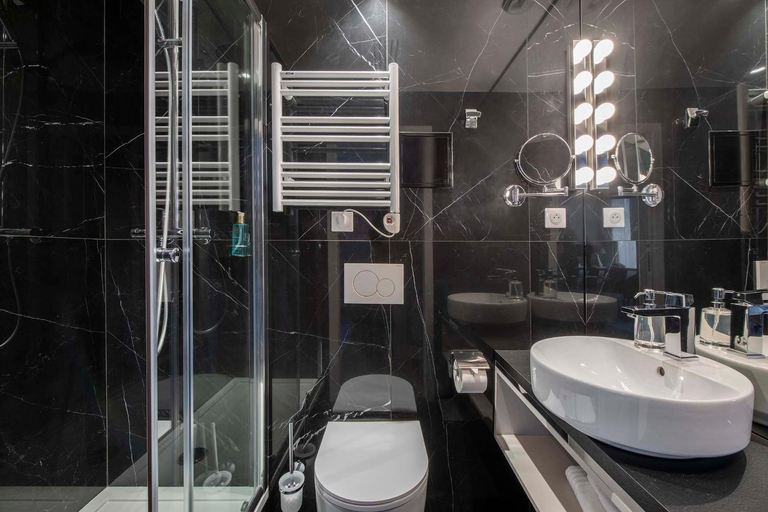 Bathroom 3, LE BEAU MARAIS - Luxury Apartments, AIR COND, LIFT, Paris