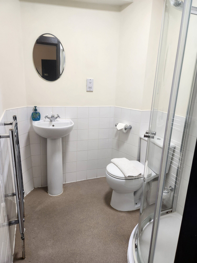 Bathroom 4, Langley Inn, South Gloucestershire