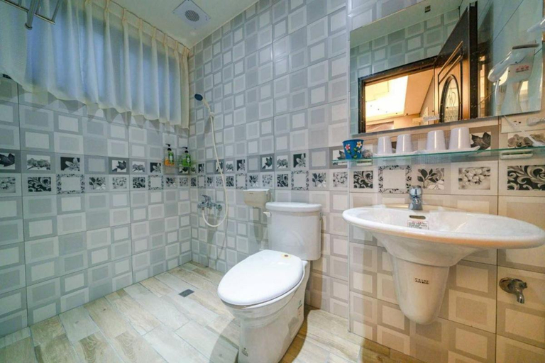 Bathroom 3, Jinduo Family Homestay, Yilan