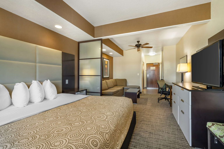Bedroom 3, Best Western Plus Lackland Hotel & Suites, Bexar