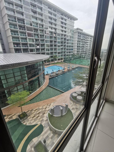 Food & Drinks, Romantic pool view Mount Austin Palazio Studio, Johor Bahru