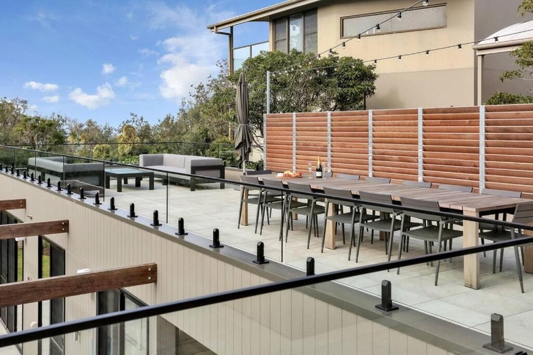 Sport & Beauty 2, Beachfront Escape - 6 bedroom, Pool & beach access, Bega Valley