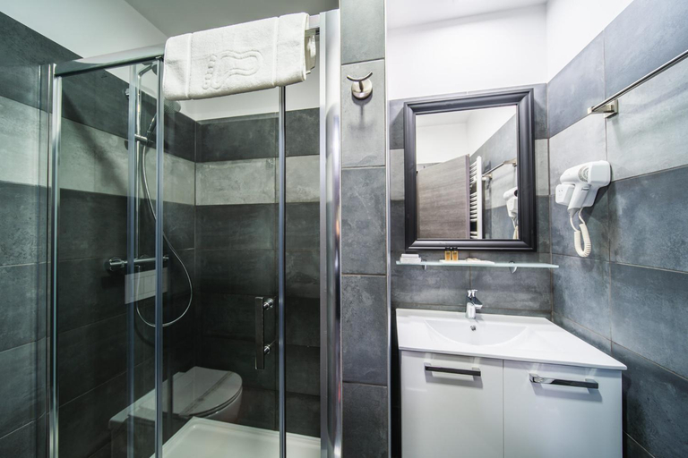 Bathroom 3, Rustica Rooms, Čakovec