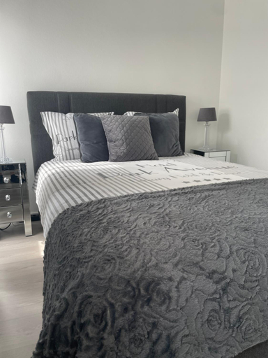 Others 2, EXECUTIVE DOUBLE ROOM WITH EN-SUITE IN GUEST HOUSE CITY CENTRE r4, Luxembourg