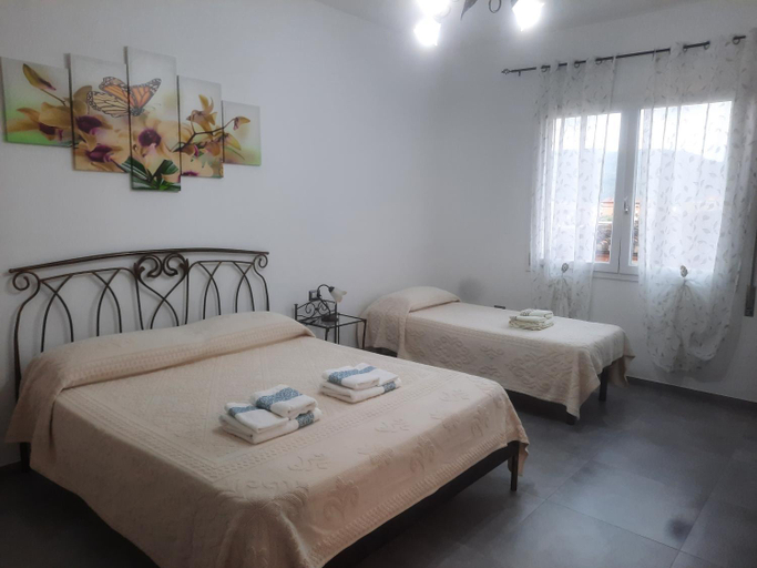 Others 5, CENTRAL ROOMS TORTOLI', Ogliastra