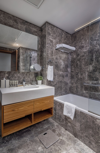 Bathroom 5, Ascott Corniche Al Khobar, Al Khobar