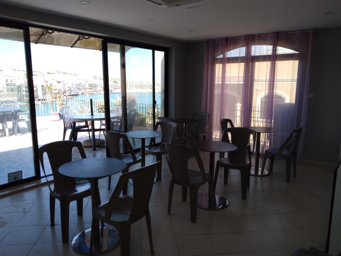 Food & Drinks, Seafront akwador