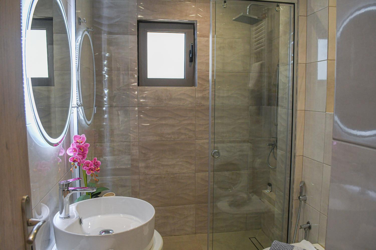 Bathroom 5, PAUL'S VILLA PLAKIAS, Crete