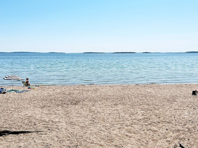 Beach 5, 8 Person Holiday Home in Ingaro, Värmdö