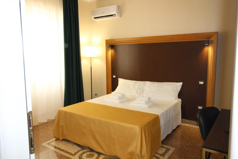 Bedroom 3, JAYRO', Lecce