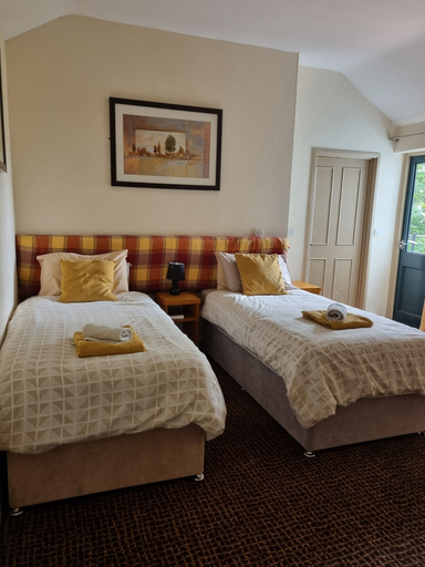 Bedroom 2, The Railway Inn, Worcestershire