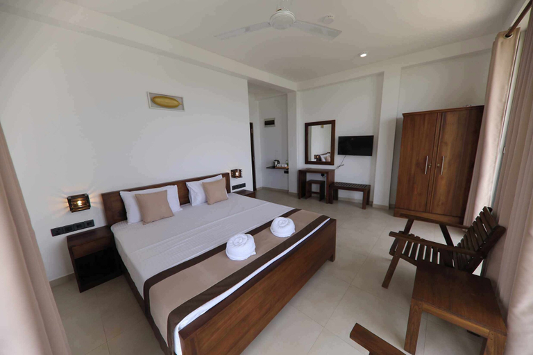 Bedroom 5, Surendra Seaview, Matara Four Gravets