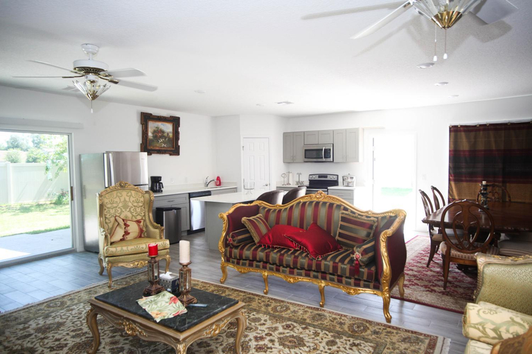 Others 3, A beautiful queen bedroom, Orange